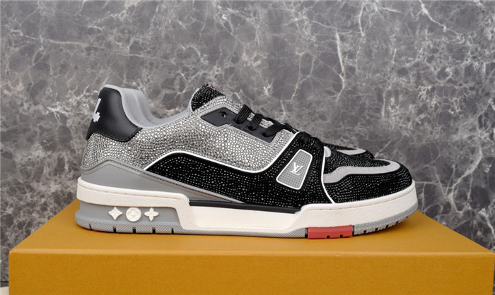 LUSV SNEAKERS