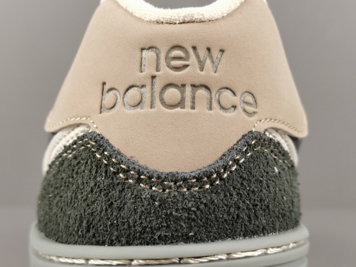 new Ba1an*e 574 legacy gray beige u574lgg2