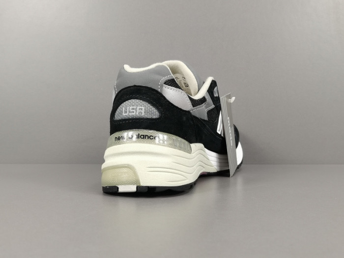 new Ba1an*e 992 black grey m992eb