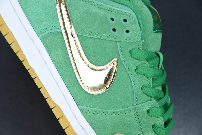 nike sb dunk low st. patR1ck