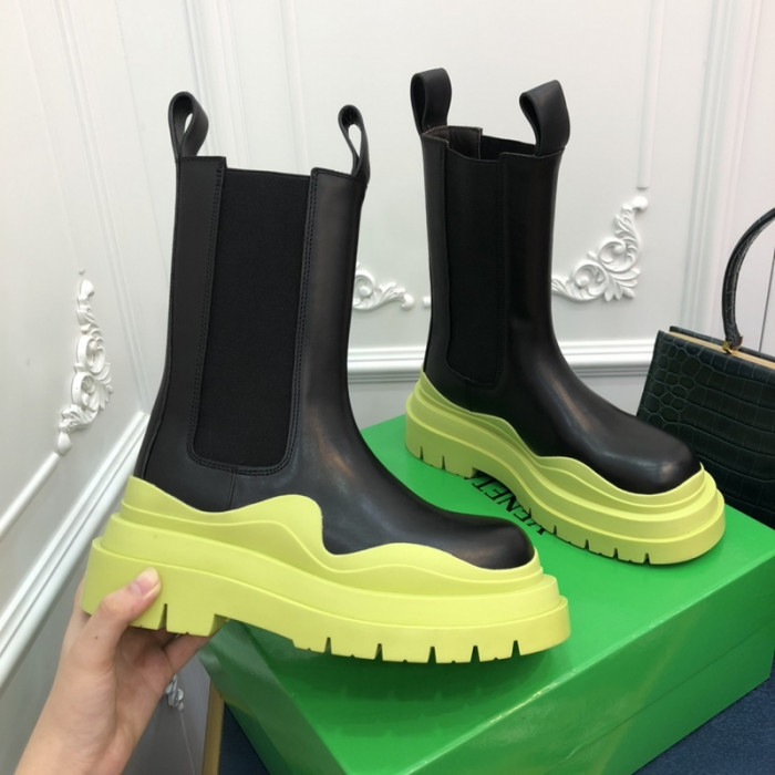 Bo*te*ga ve*ne*ta chelsea tire leather high boot