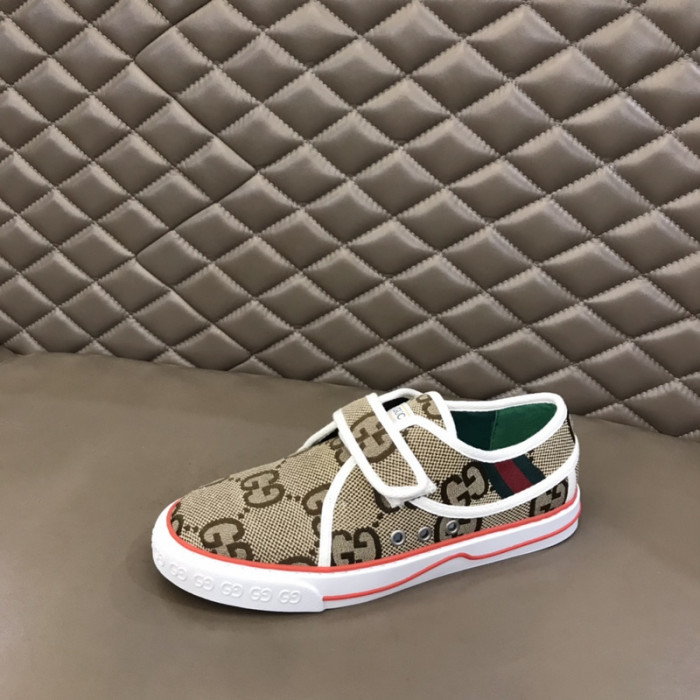 GCI SNEAKER