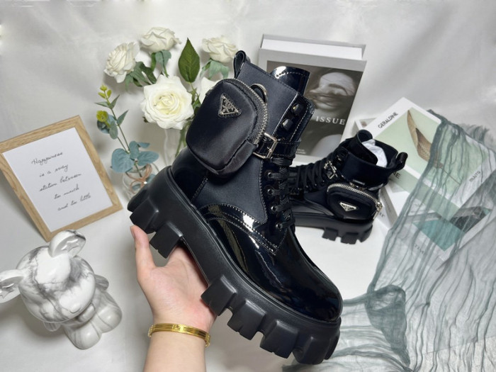 Pra*a boots