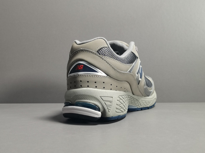 new Ba1an*e 2002r og "light grey" ml2002ra