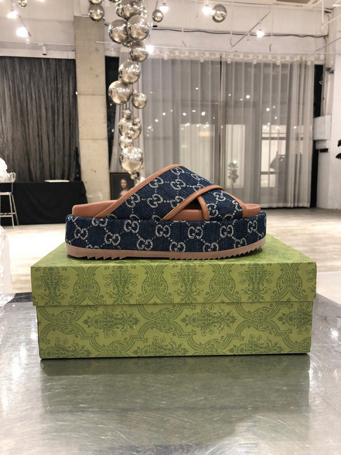 GCI GG Slide Sandal