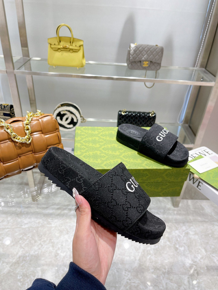 GCI GG Slide Sandal