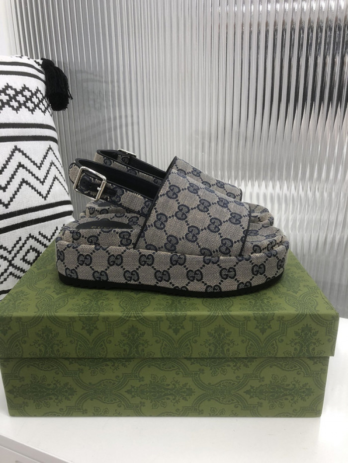 GCI GG Slide Sandal