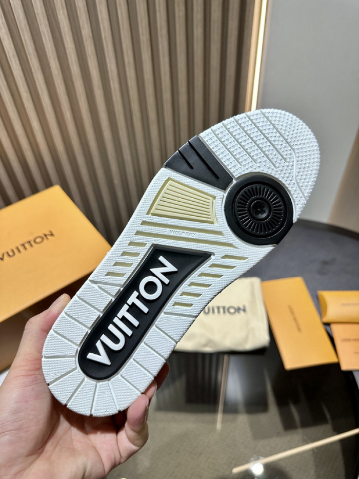 LUSV SNEAKERS