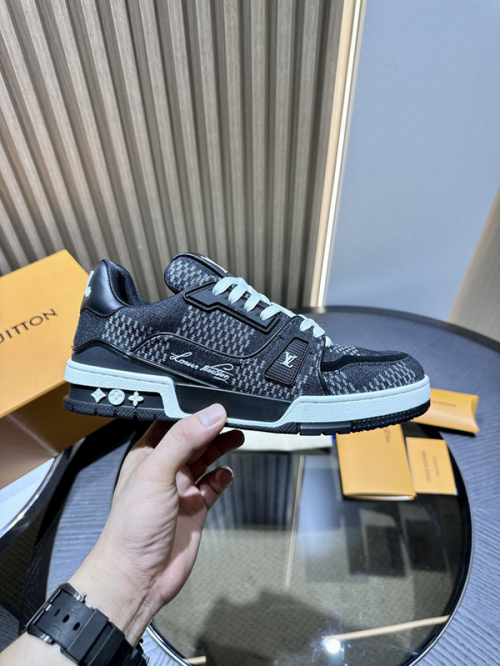 LUSV SNEAKERS