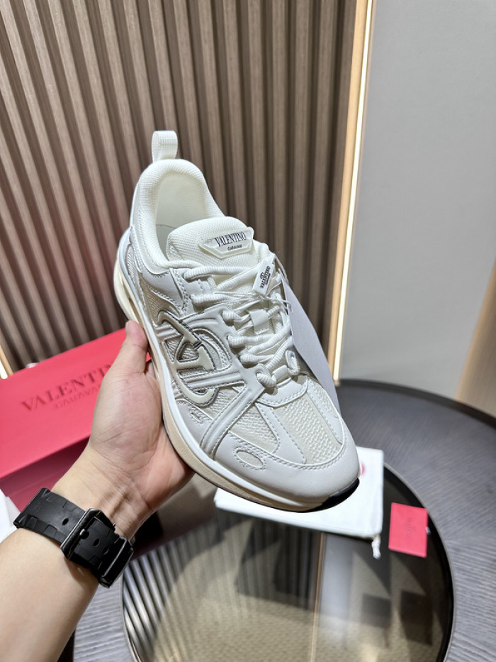 Va1e*ntin0 garavani sneaker