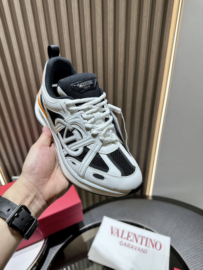 Va1e*ntin0 garavani sneaker