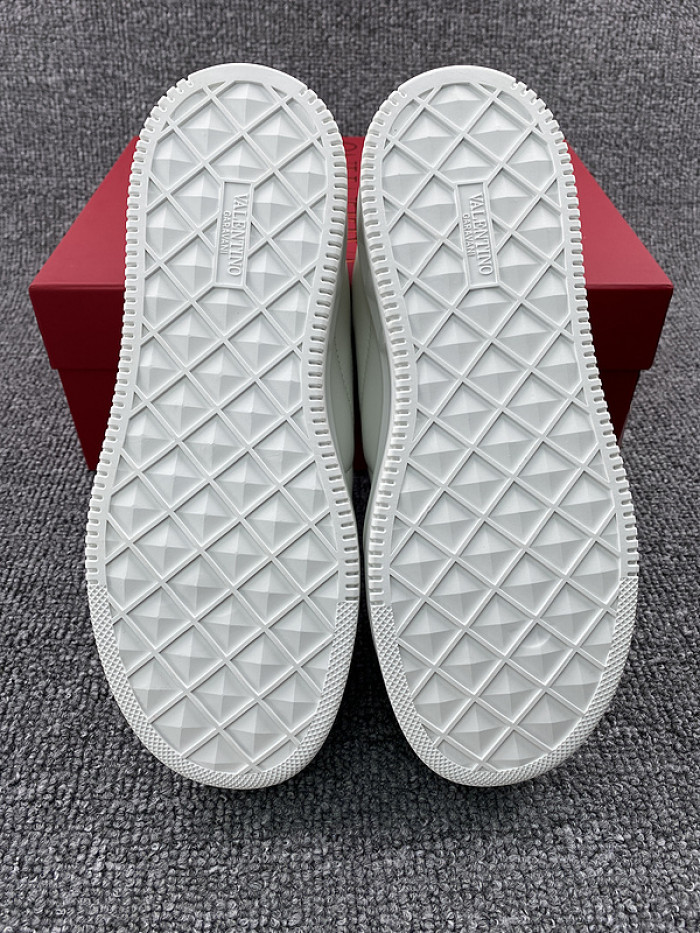 Va1e*ntin0 garavani sneaker
