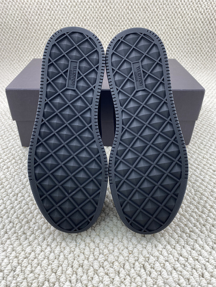 Va1e*ntin0 garavani sneaker