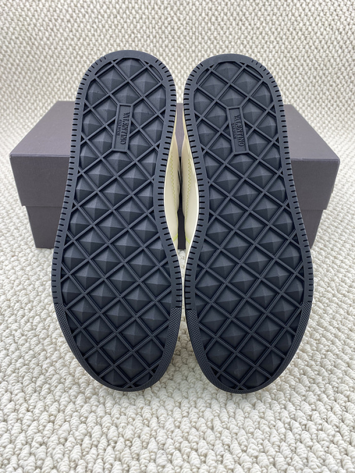 Va1e*ntin0 garavani sneaker