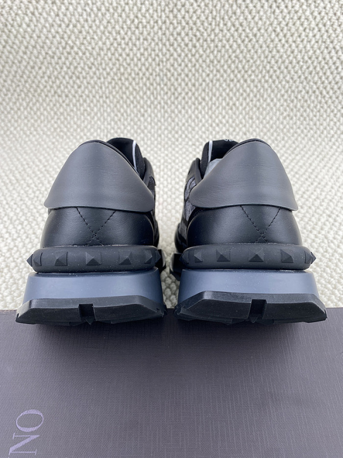 Va1e*ntin0 garavani sneaker