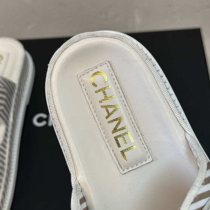 CN Slide Sandal