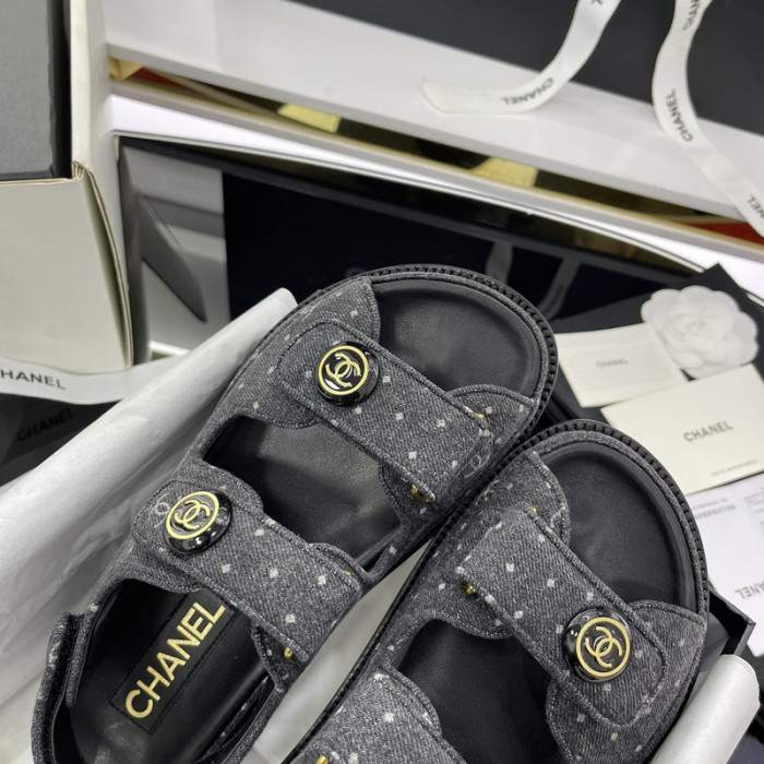 CN Slide Sandal