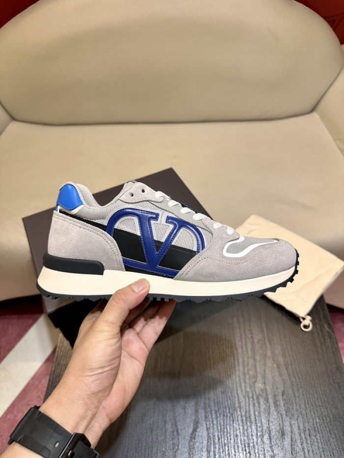 Va1e*ntin0 garavani sneaker
