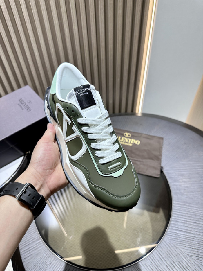 Va1e*ntin0 garavani sneaker