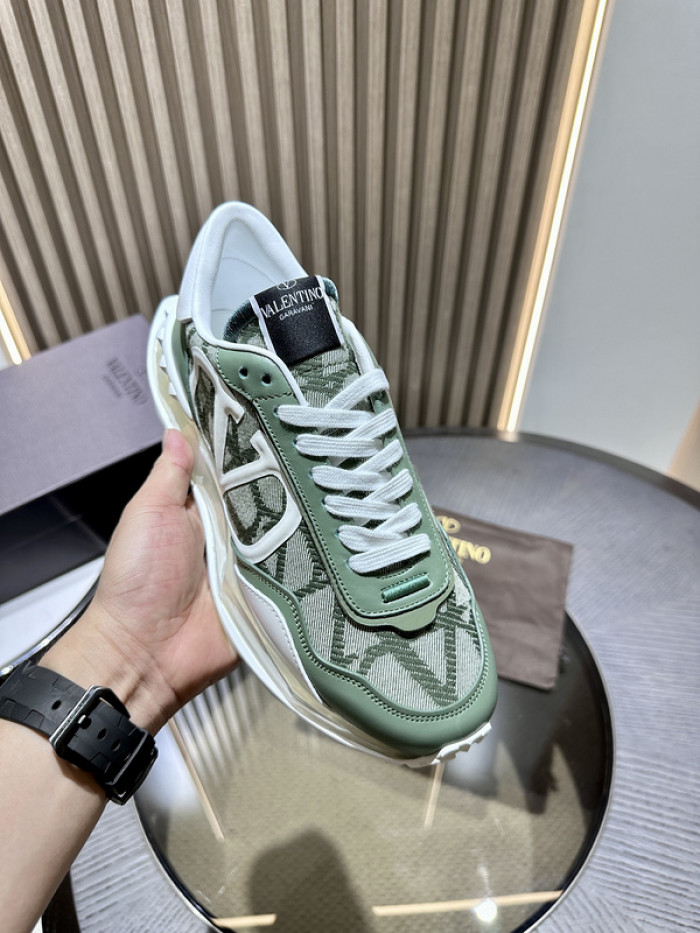 Va1e*ntin0 garavani sneaker