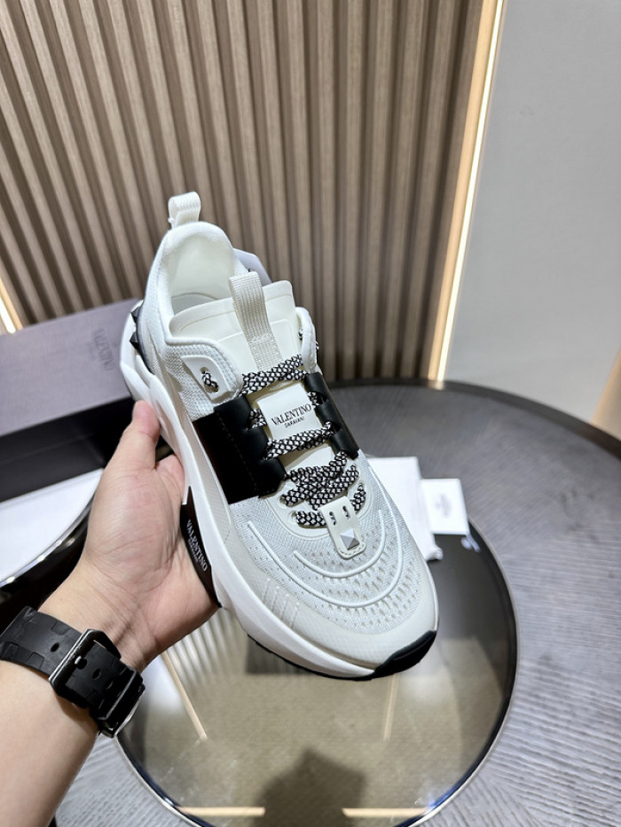 Va1e*ntin0 garavani sneaker