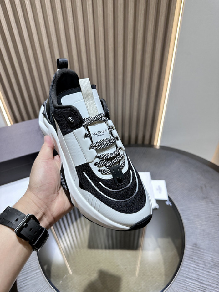 Va1e*ntin0 garavani sneaker