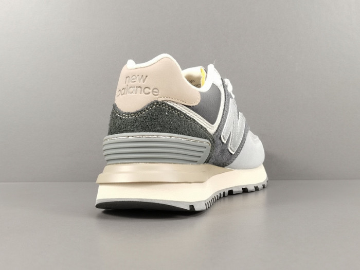 new Ba1an*e 574 legacy gray beige u574lgg2