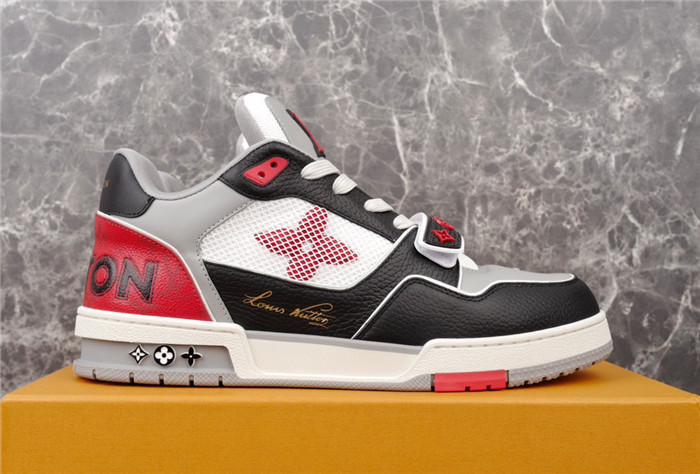 LUSV SNEAKERS