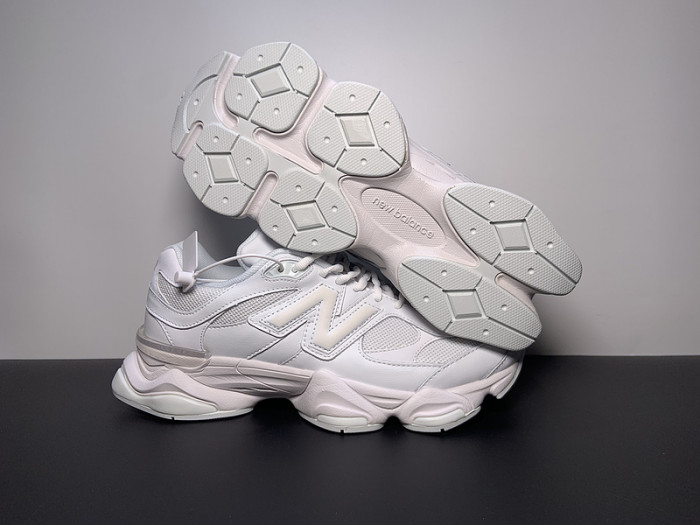 new Ba1an*e 9060 "triple white" u9060nrj