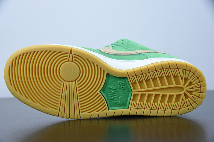 nike sb dunk low st. patR1ck
