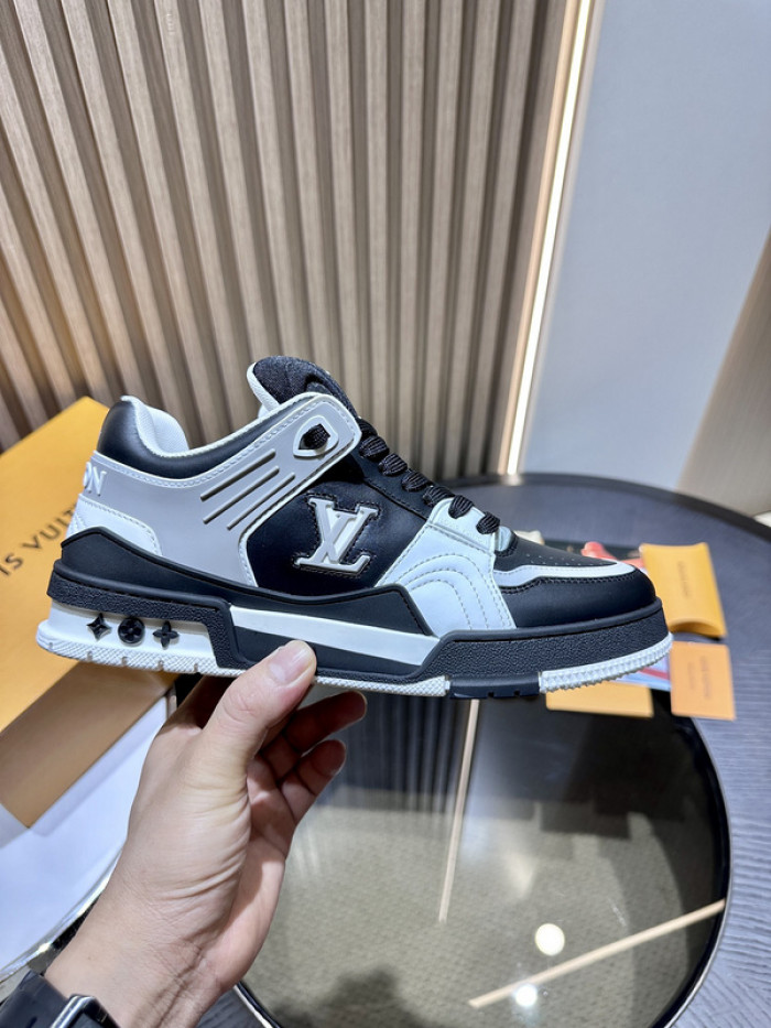LUSV SNEAKERS