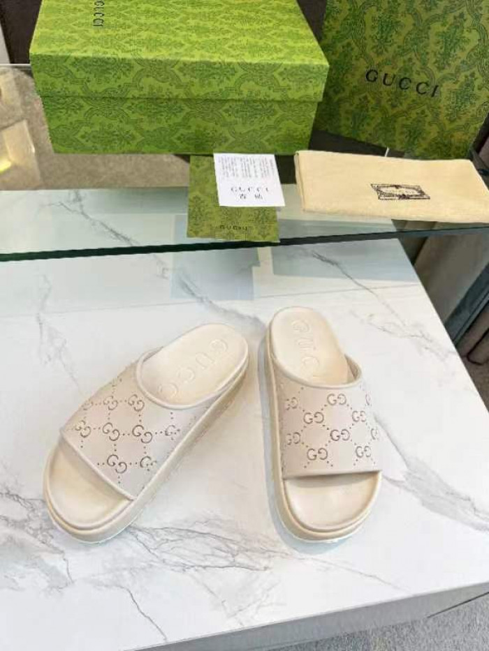 GCI GG Slide Sandal
