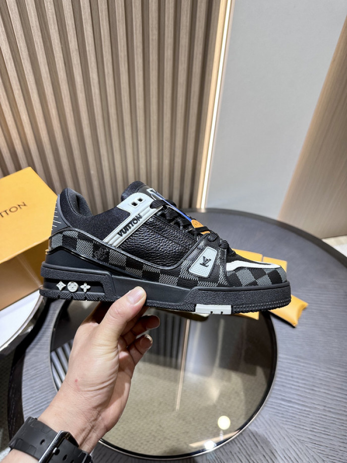 LUSV SNEAKERS