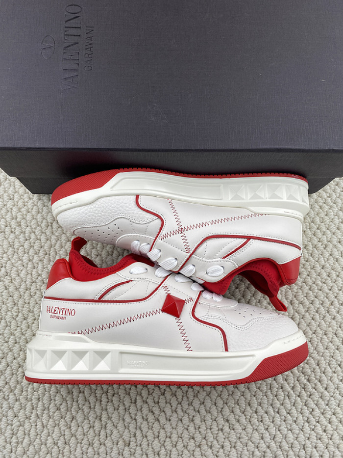 Va1e*ntin0 garavani sneaker