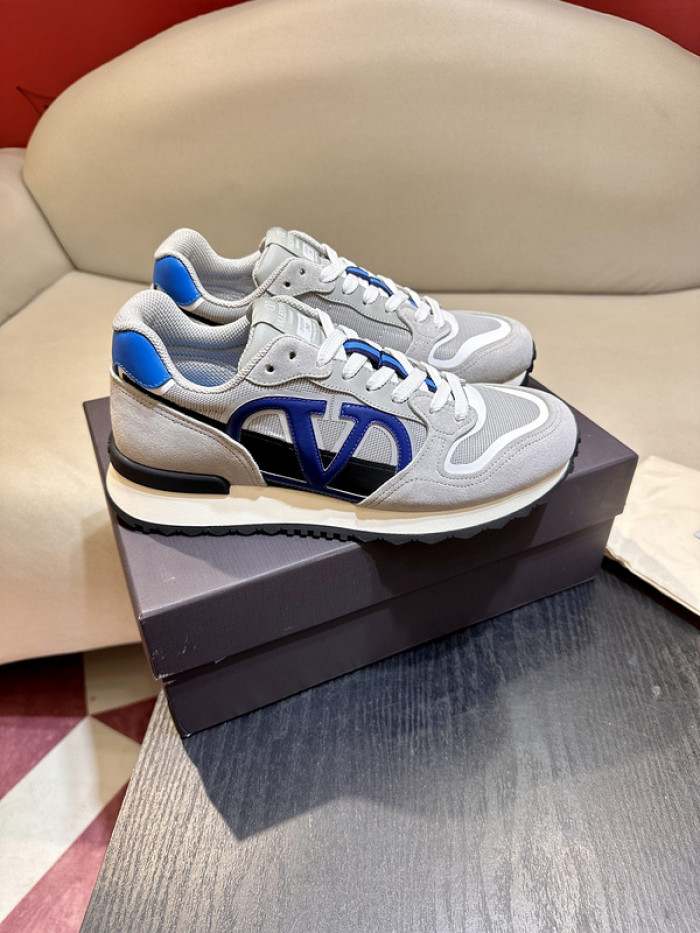 Va1e*ntin0 garavani sneaker