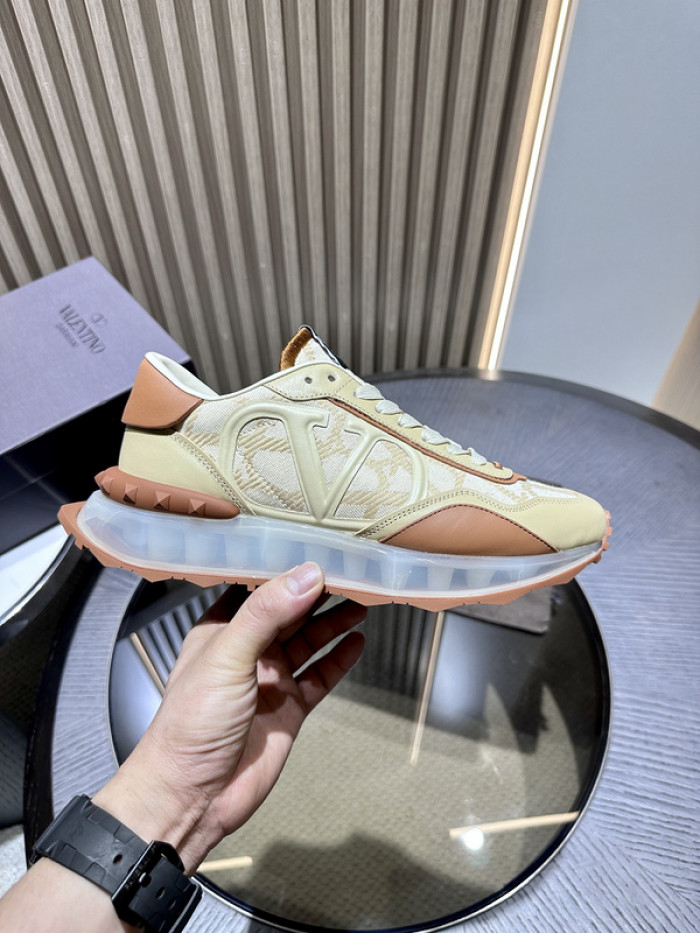 Va1e*ntin0 garavani sneaker