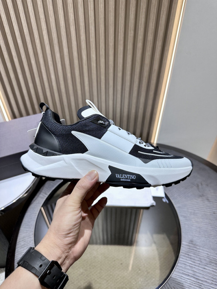 Va1e*ntin0 garavani sneaker