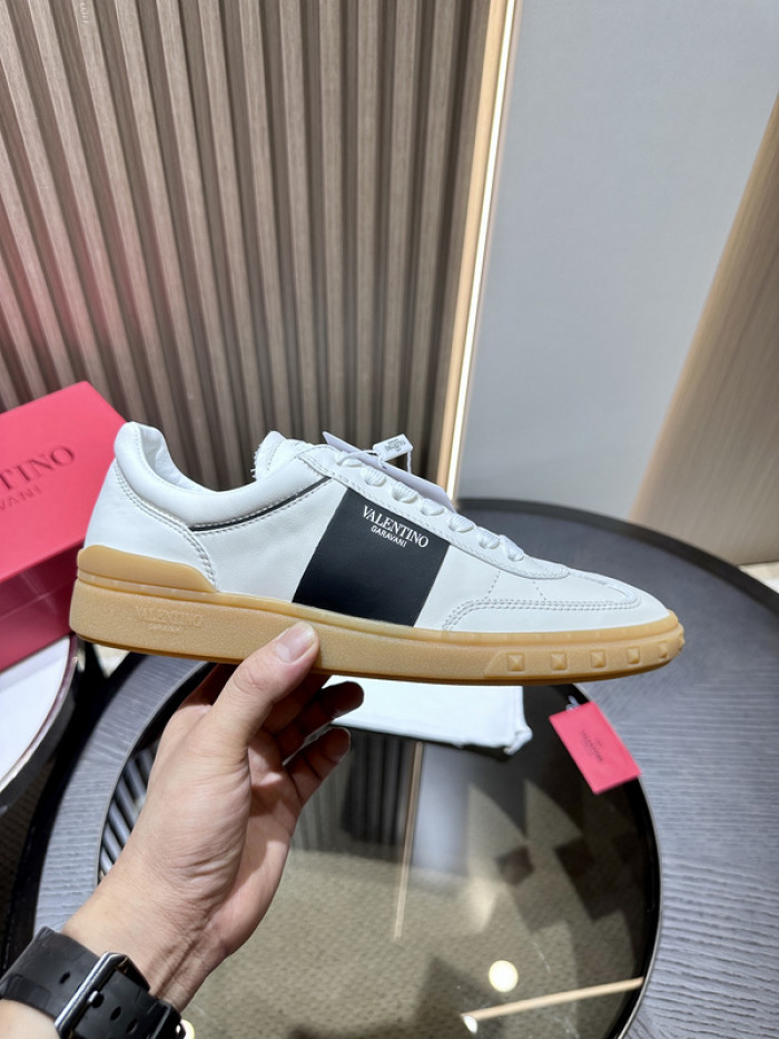 Va1e*ntin0 garavani sneaker