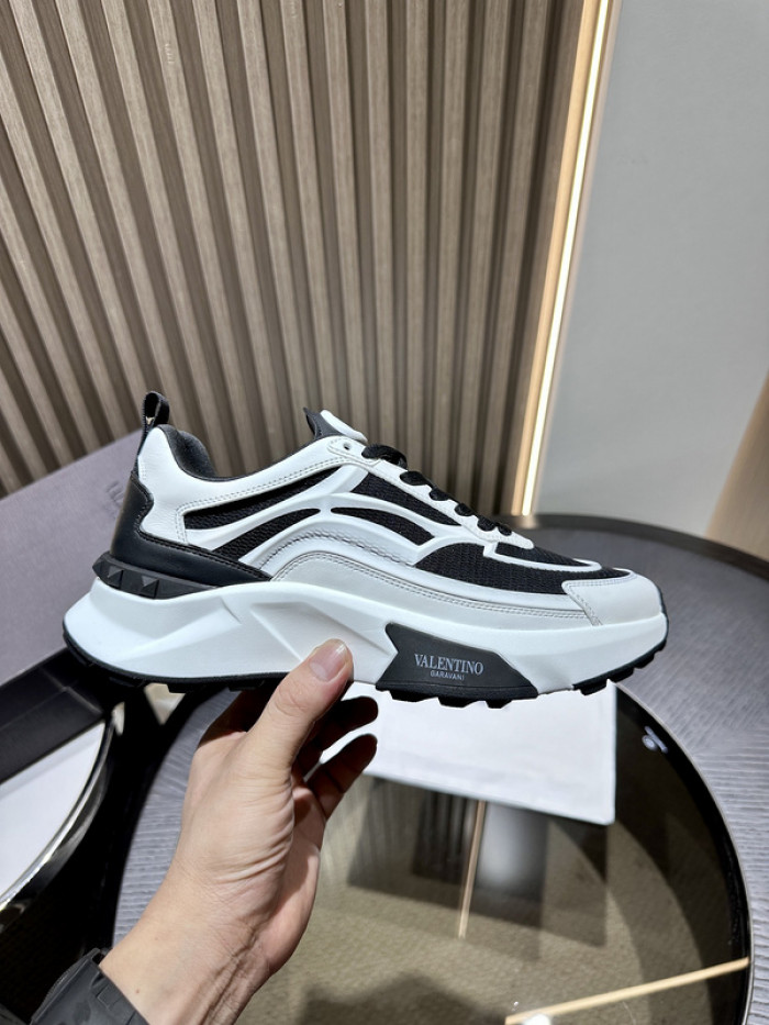 Va1e*ntin0 garavani sneaker