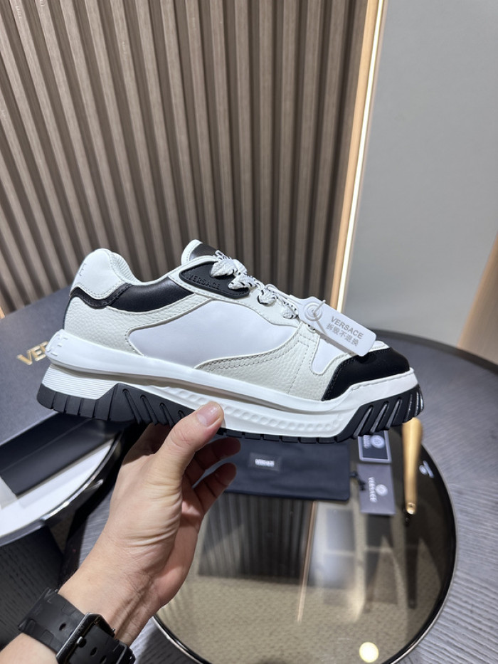 Va1e*ntin0 garavani sneaker