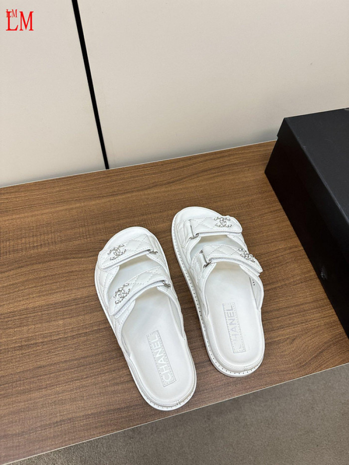 CN Slide Sandal
