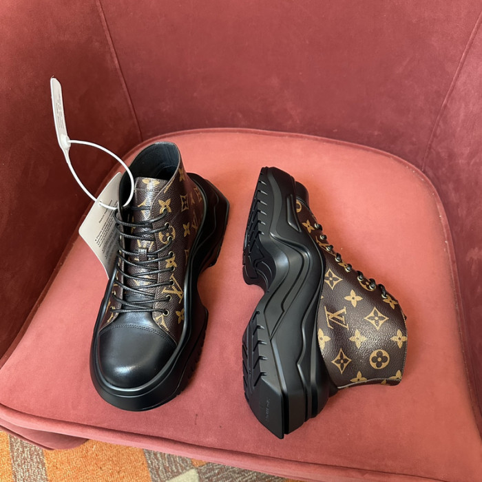 LUSV SNEAKERS