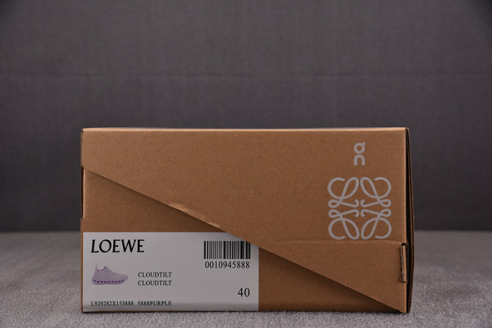 L0ew* sneaker