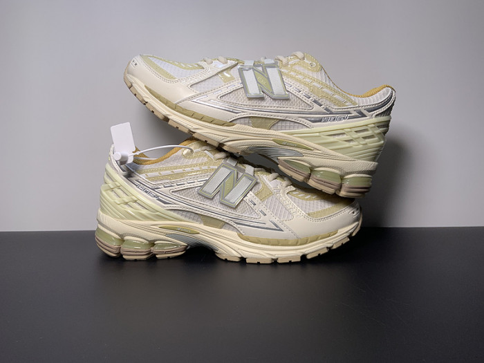 new Ba1an*e 1906u low lunar new year pack - cream - m1906nly