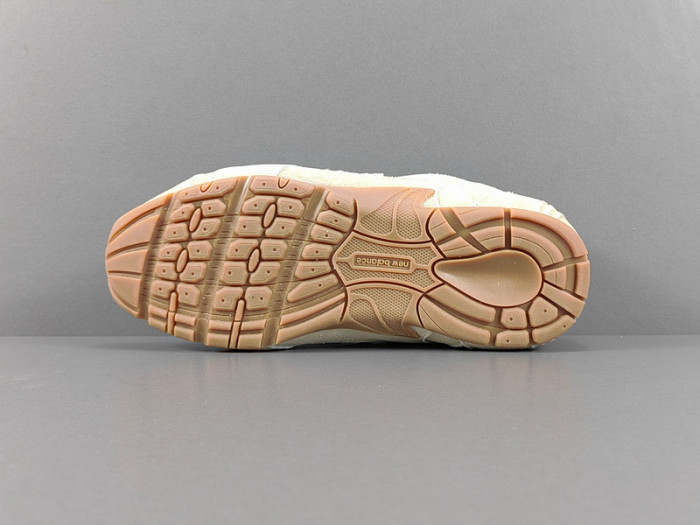 new Ba1an*e x m1v m1v sneaker