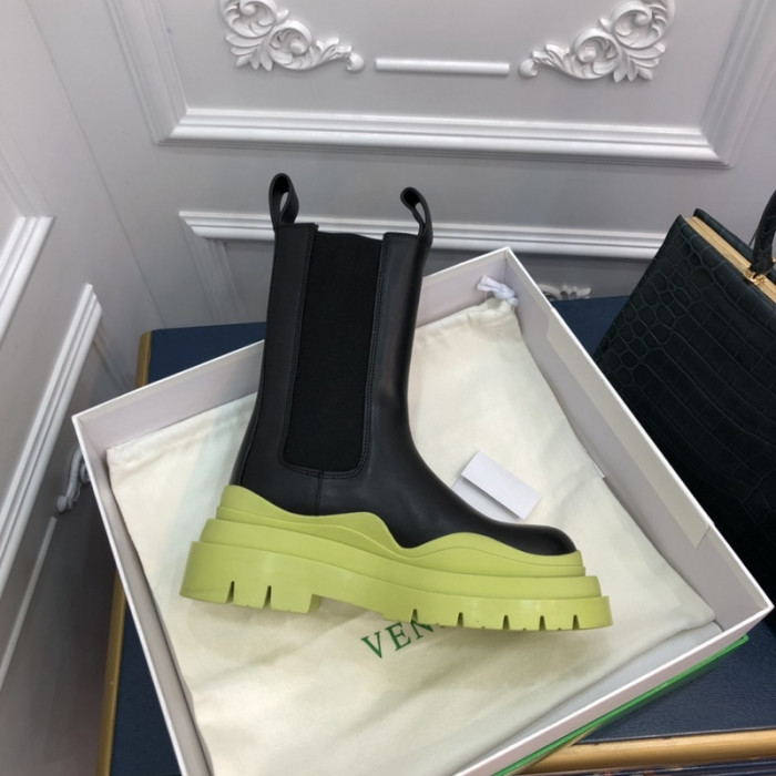 Bo*te*ga ve*ne*ta chelsea tire leather high boot