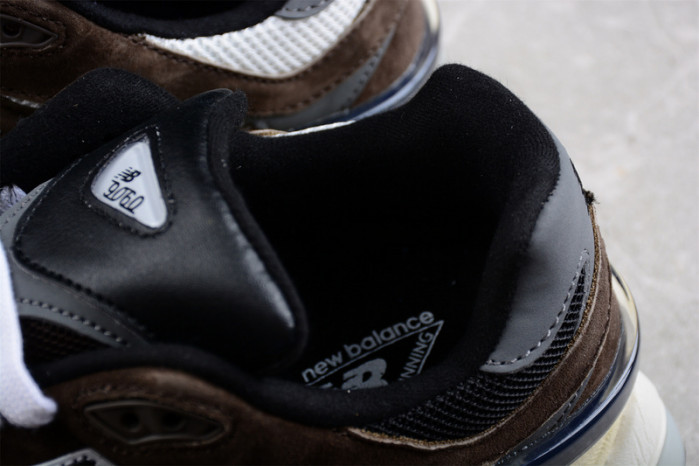 new Ba1an*e 9060 brown black u9060brn