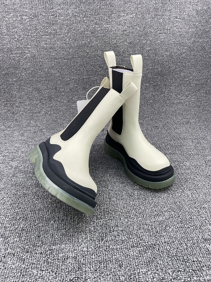 Bo*te*ga ve*ne*ta chelsea tire leather high boot