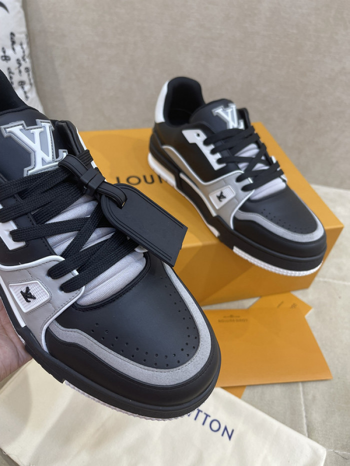 LUSV SNEAKERS