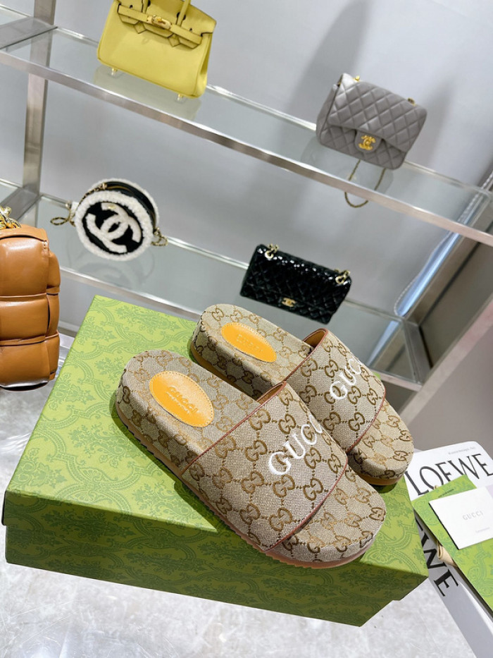 GCI GG Slide Sandal